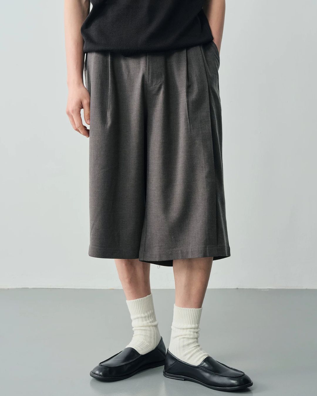 Pleated Cropped Pants SP073