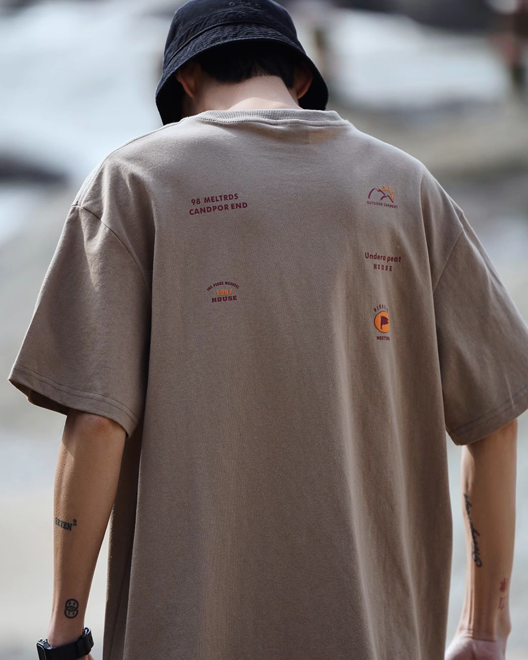 Back Logo Pocket T-shirt ST066