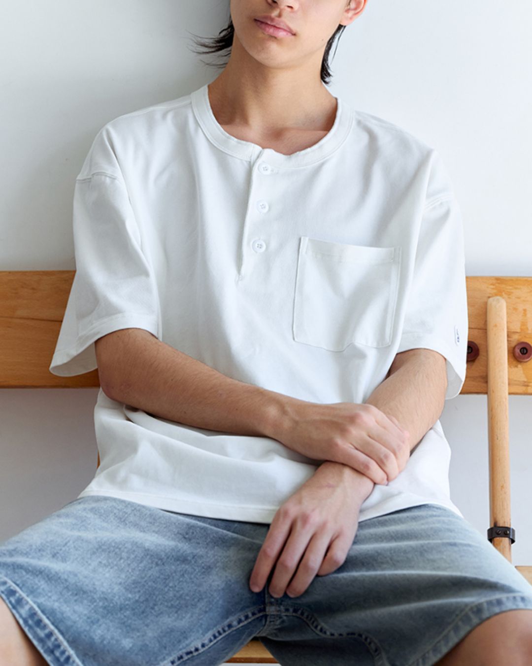 Basic Henley Collar T-shirt ST162