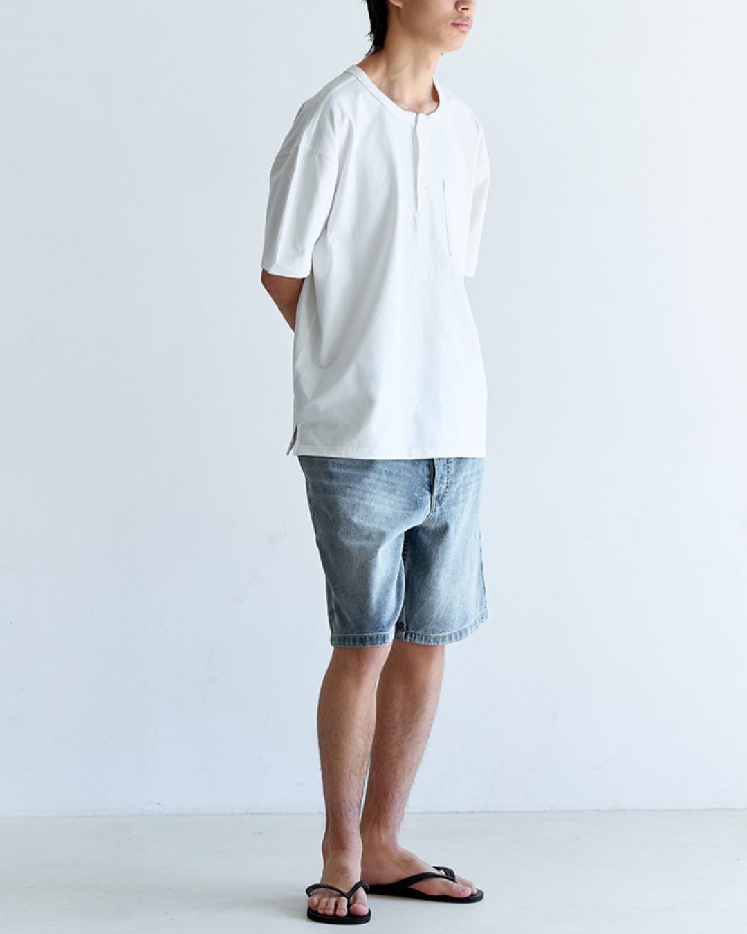 Basic Henley Collar T-shirt ST162