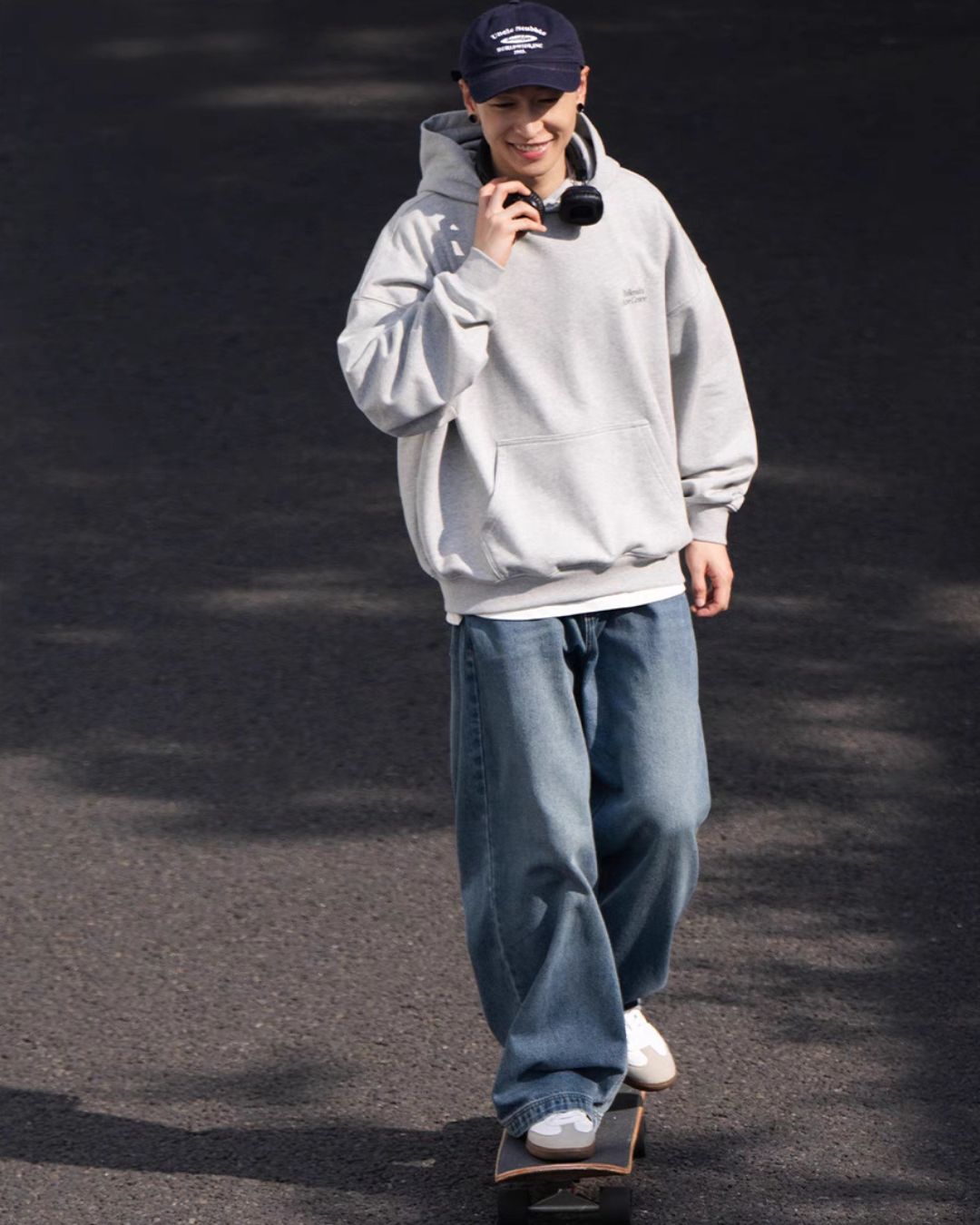 Basic Text Logo Hoodie HD065