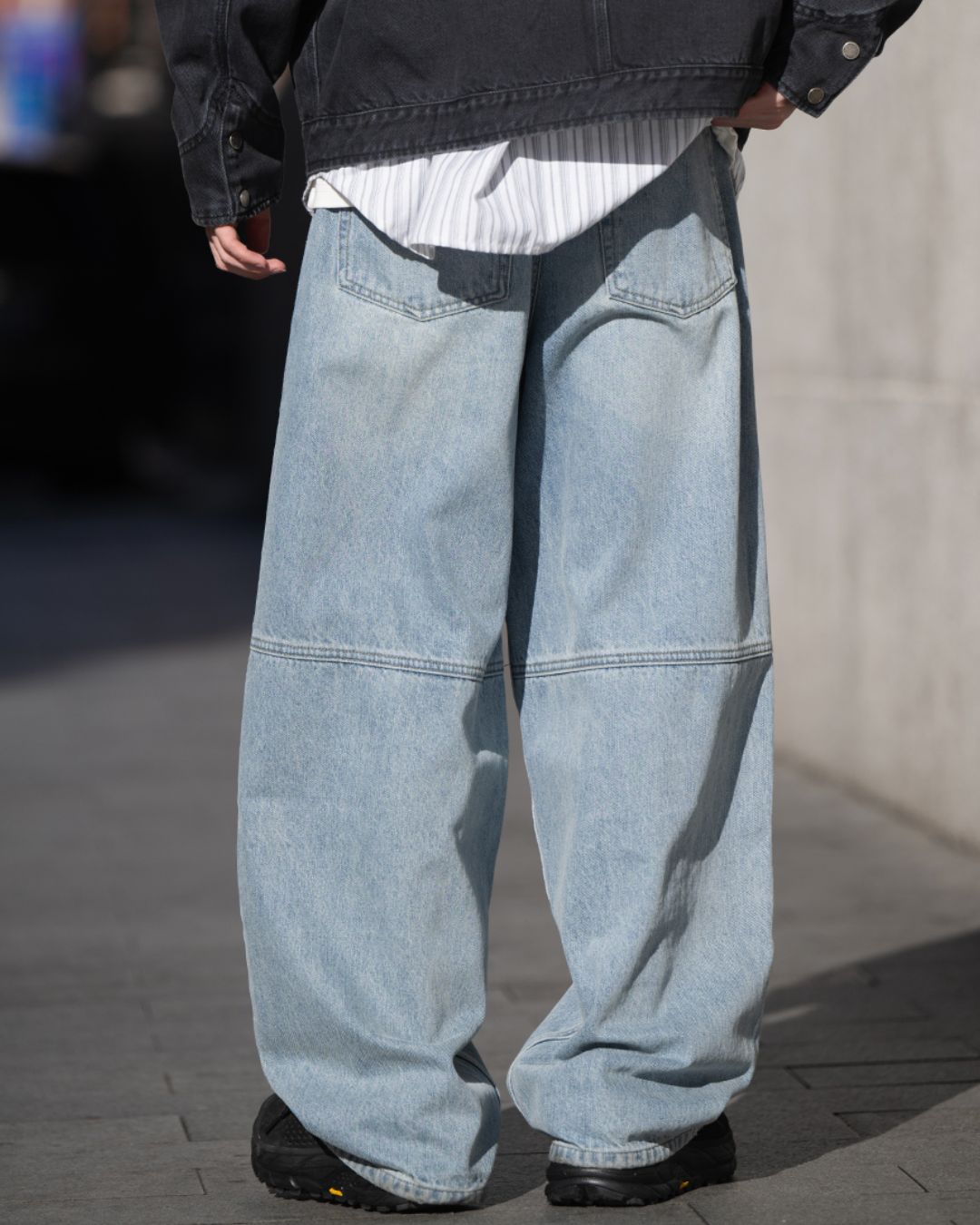 Wide-leg Blue Jeans DP055