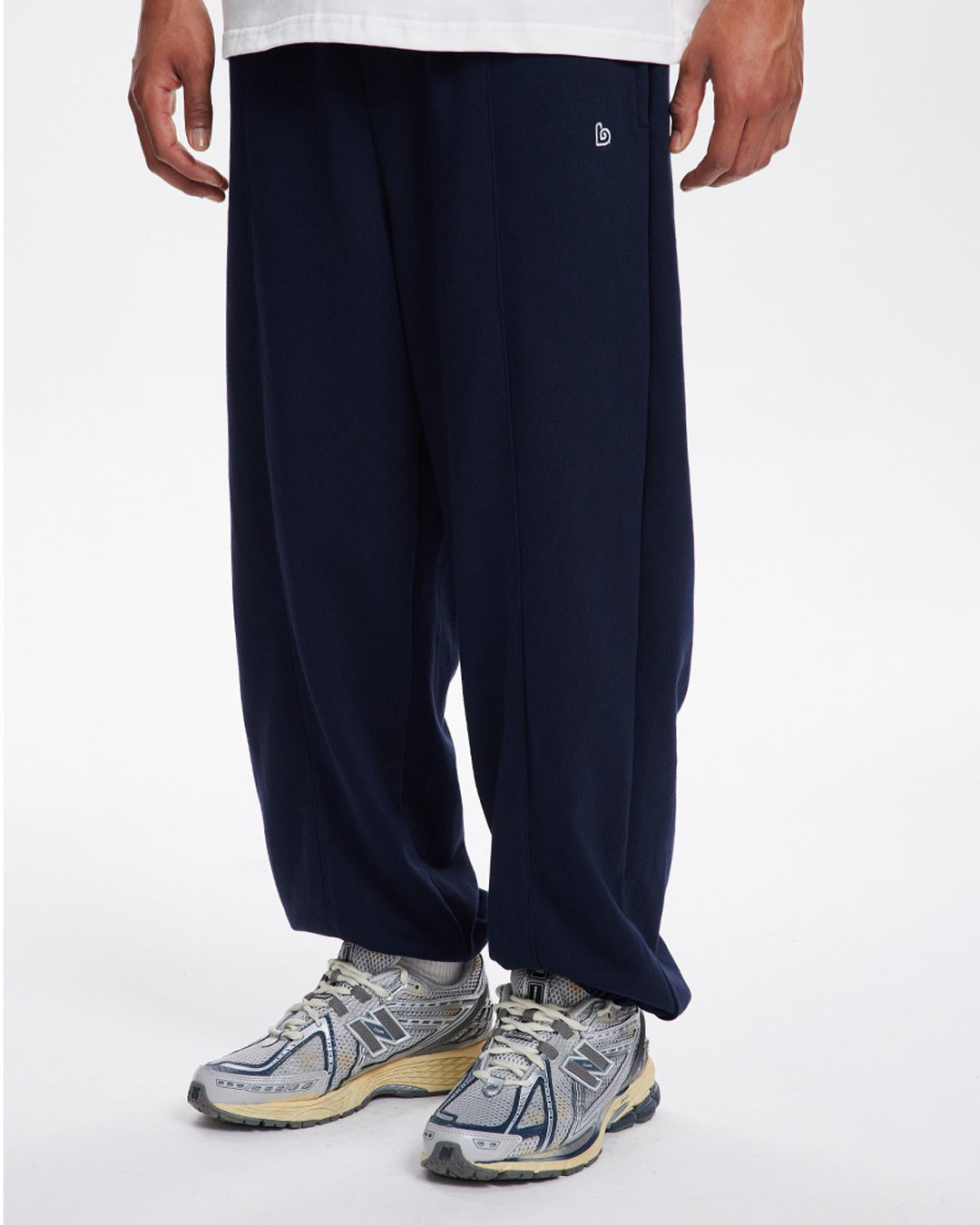 Relaxed Logo Sweat Pants　TP022