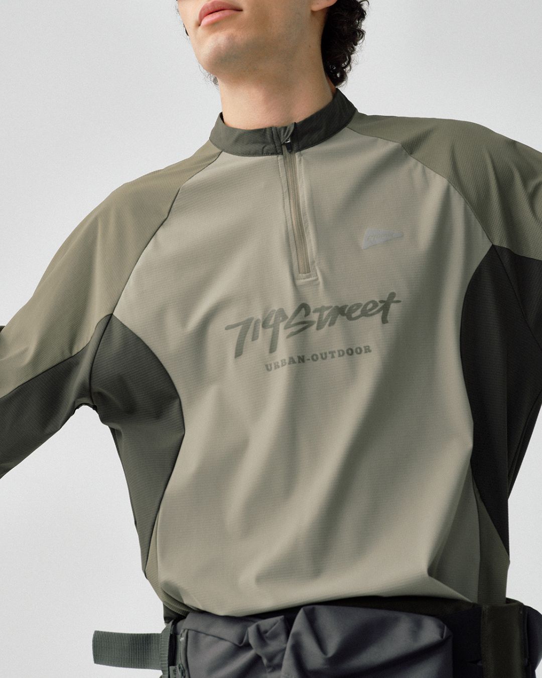 【10日以内お届け】Quick-drying Half-zip T-shirt　LT079