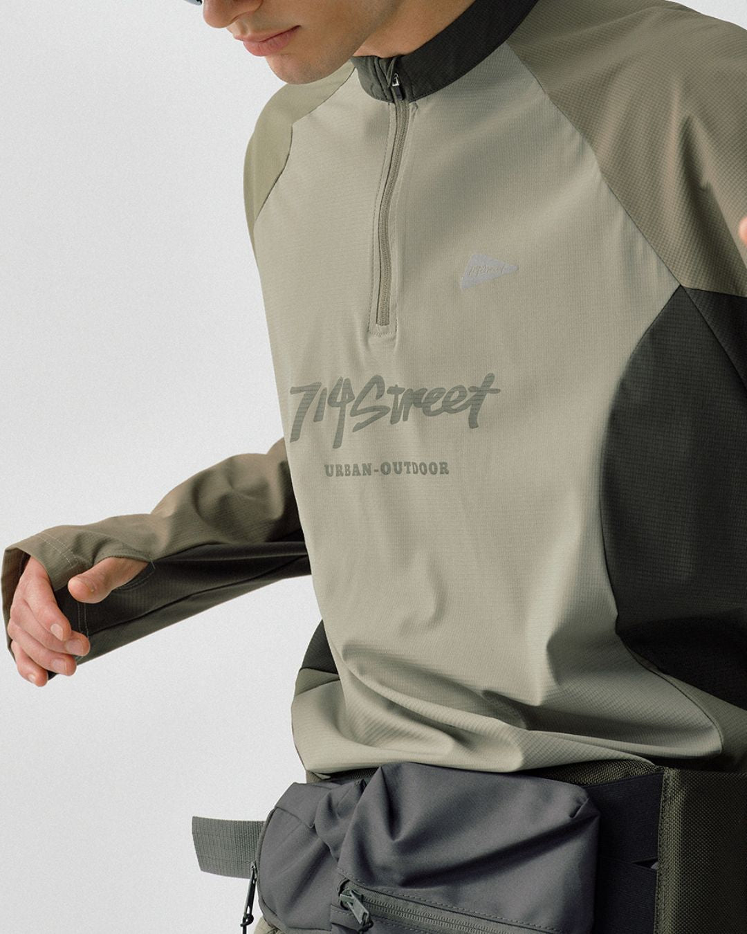 【10日以内お届け】Quick-drying Half-zip T-shirt　LT079