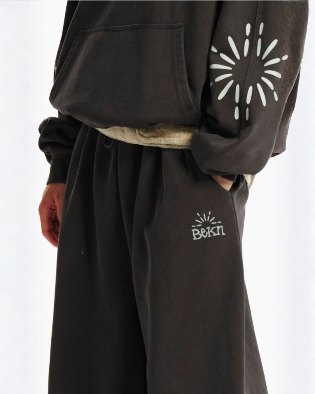 Washed Sunburst Sweat Pants　TP031