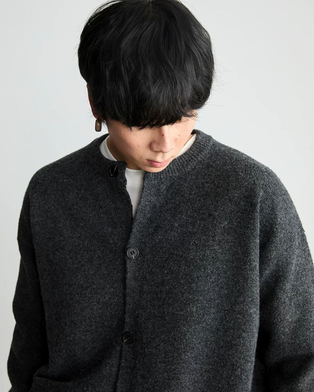 Brushed Crewneck Cardigan　KN059