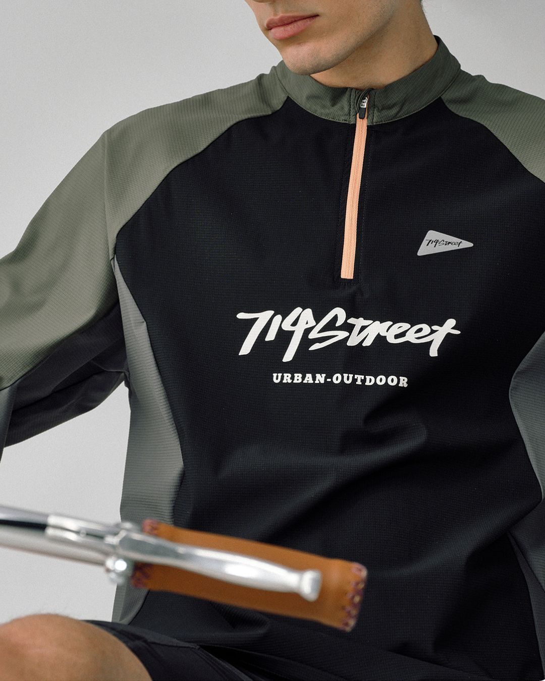 【10日以内お届け】Quick-drying Half-zip T-shirt　LT079