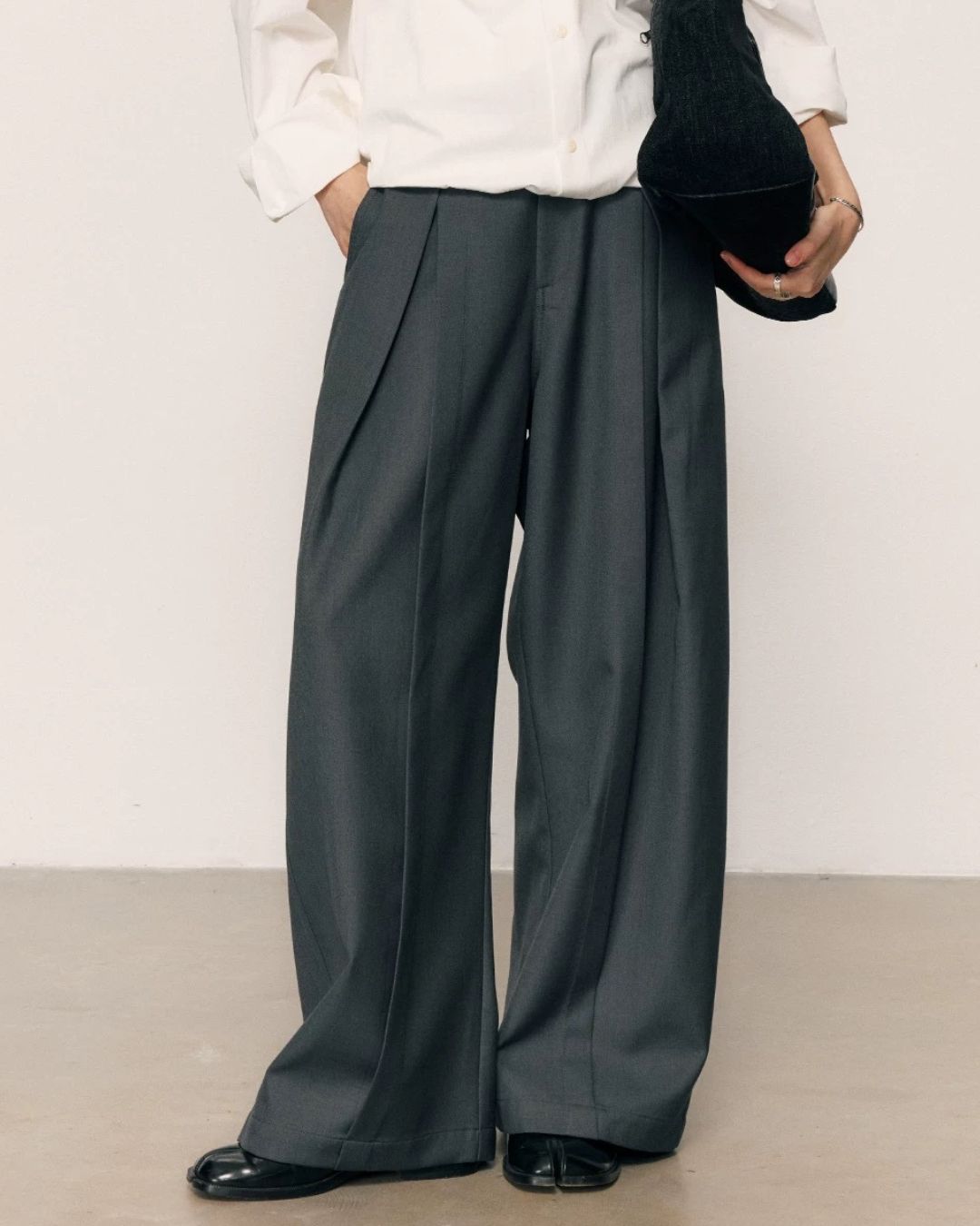 Cross Tuck Slacks　SL004