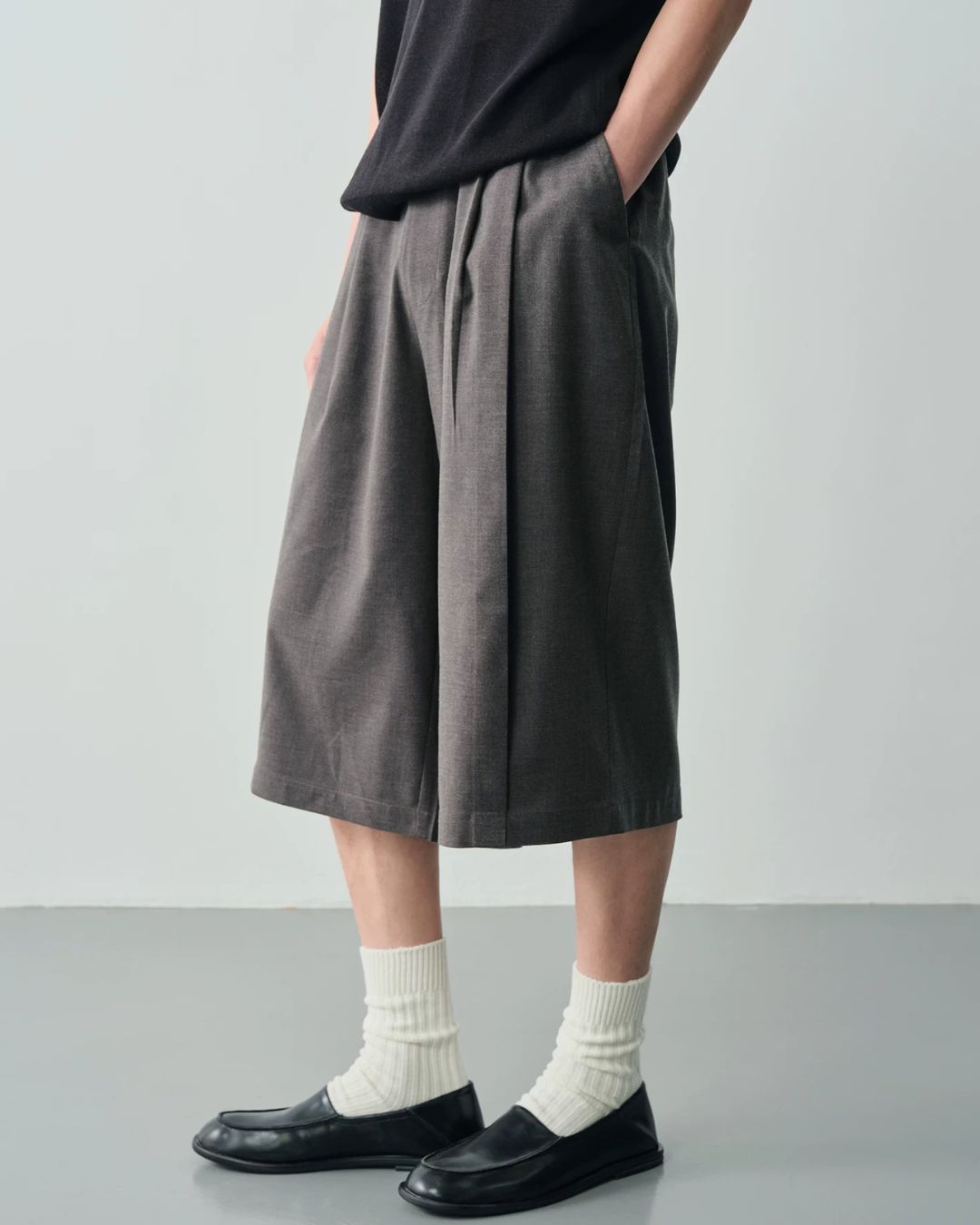 Pleated Cropped Pants　SP073
