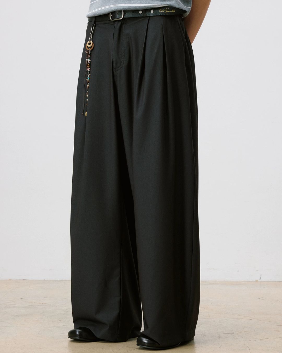 Pleated Cooling Slacks　SL002