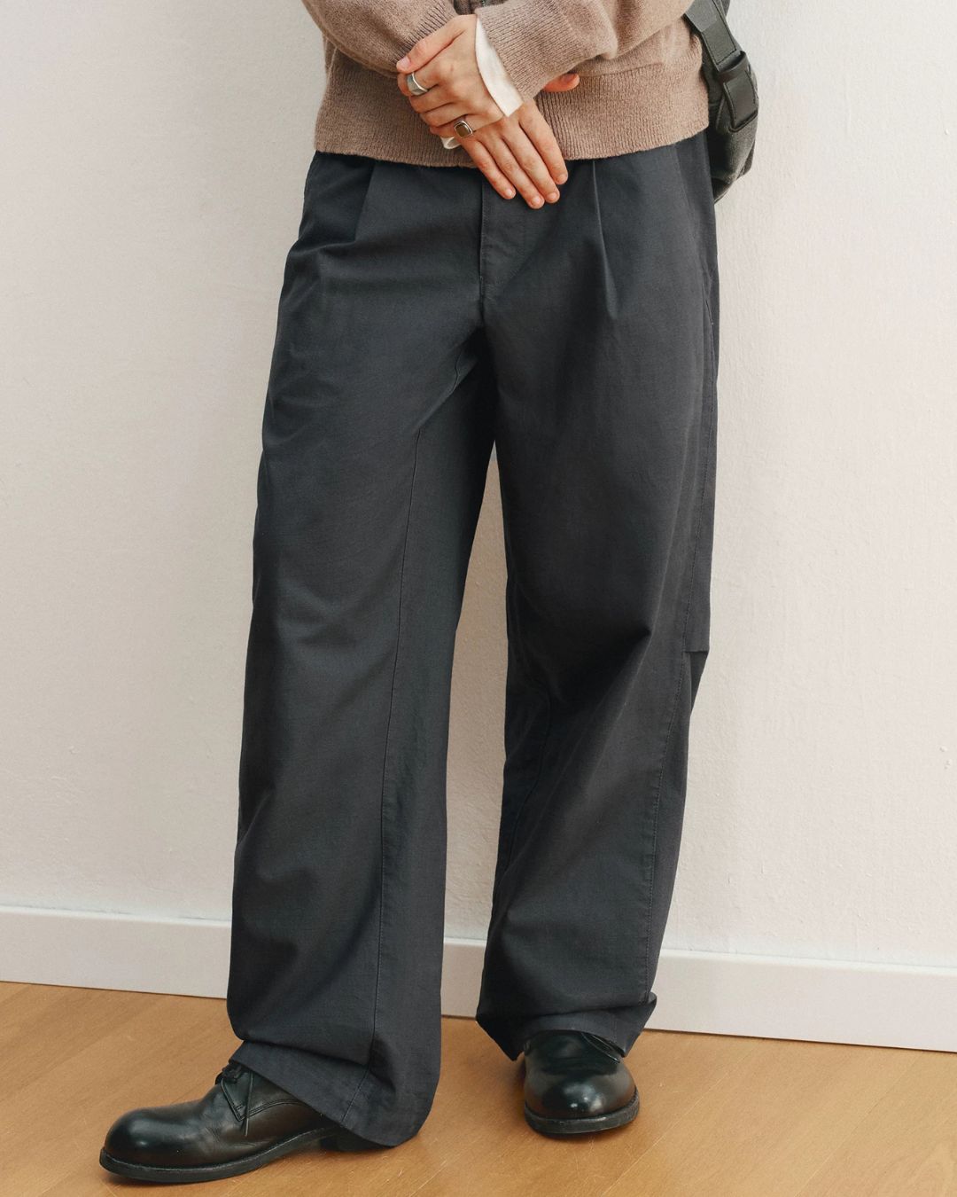 Arc Tuck Wide Pants　WP120