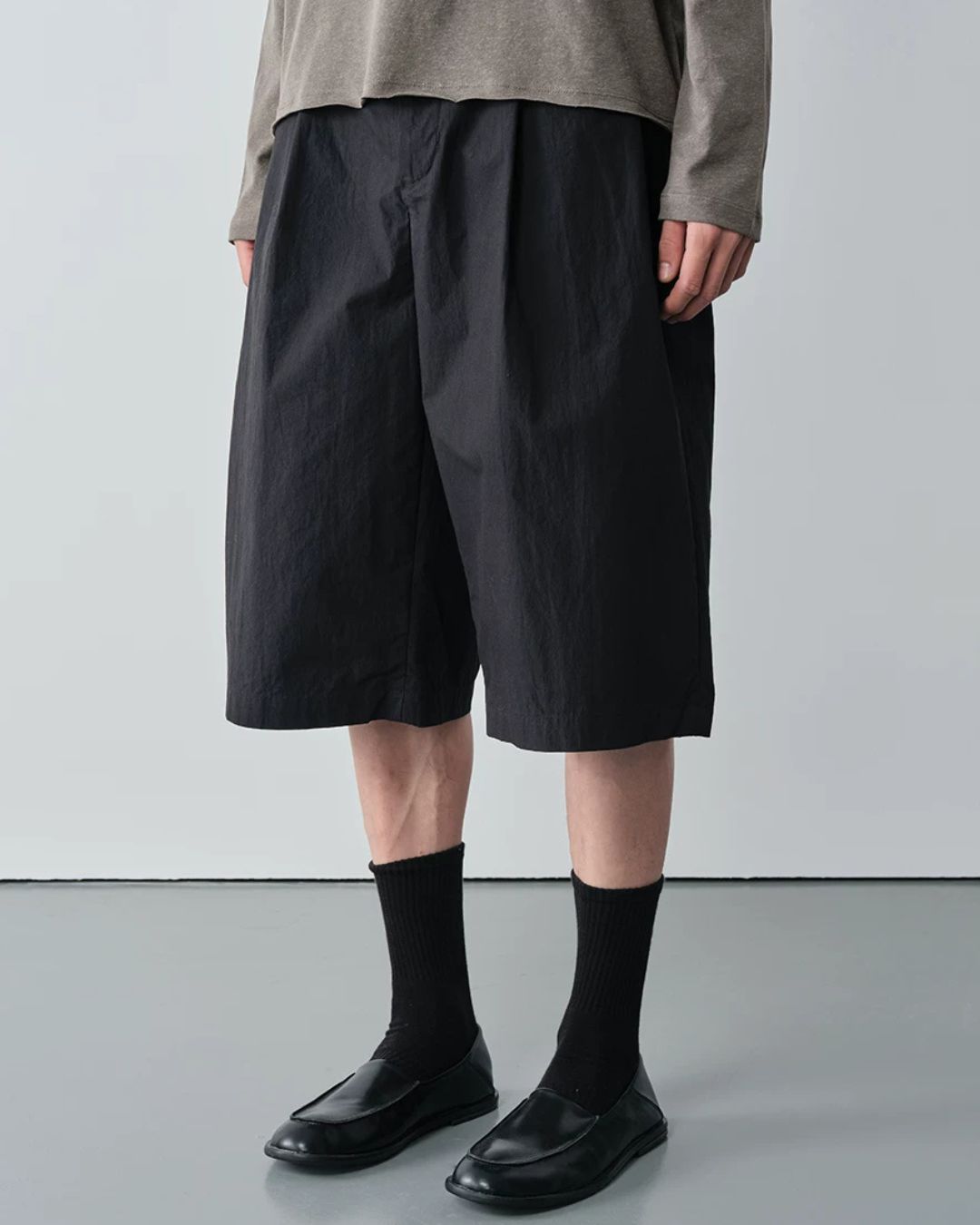 Cotton-Nylon Pleated Shorts　SP077