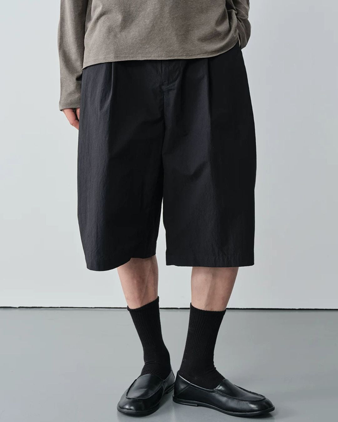 Cotton-Nylon Pleated Shorts　SP077