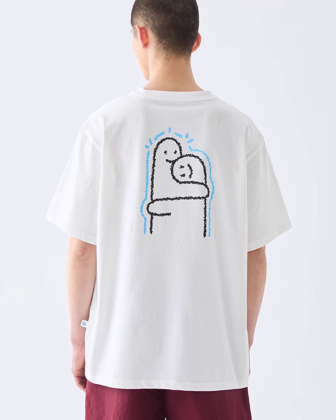 Hug Back Print T-shirt　ST120