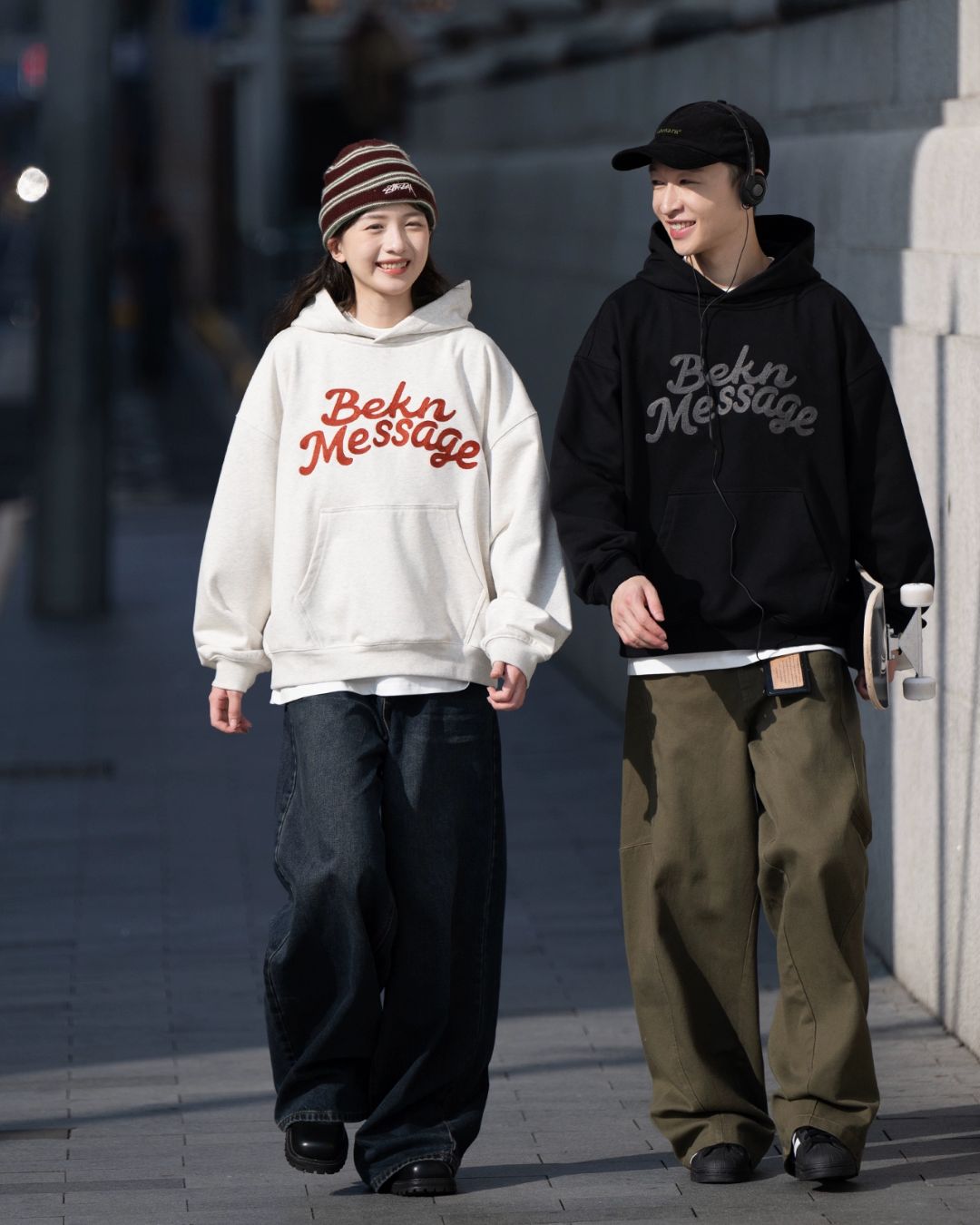 Embroidered Logo Hoodie　HD079