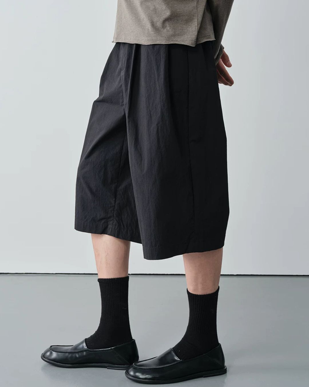 Cotton-Nylon Pleated Shorts　SP077