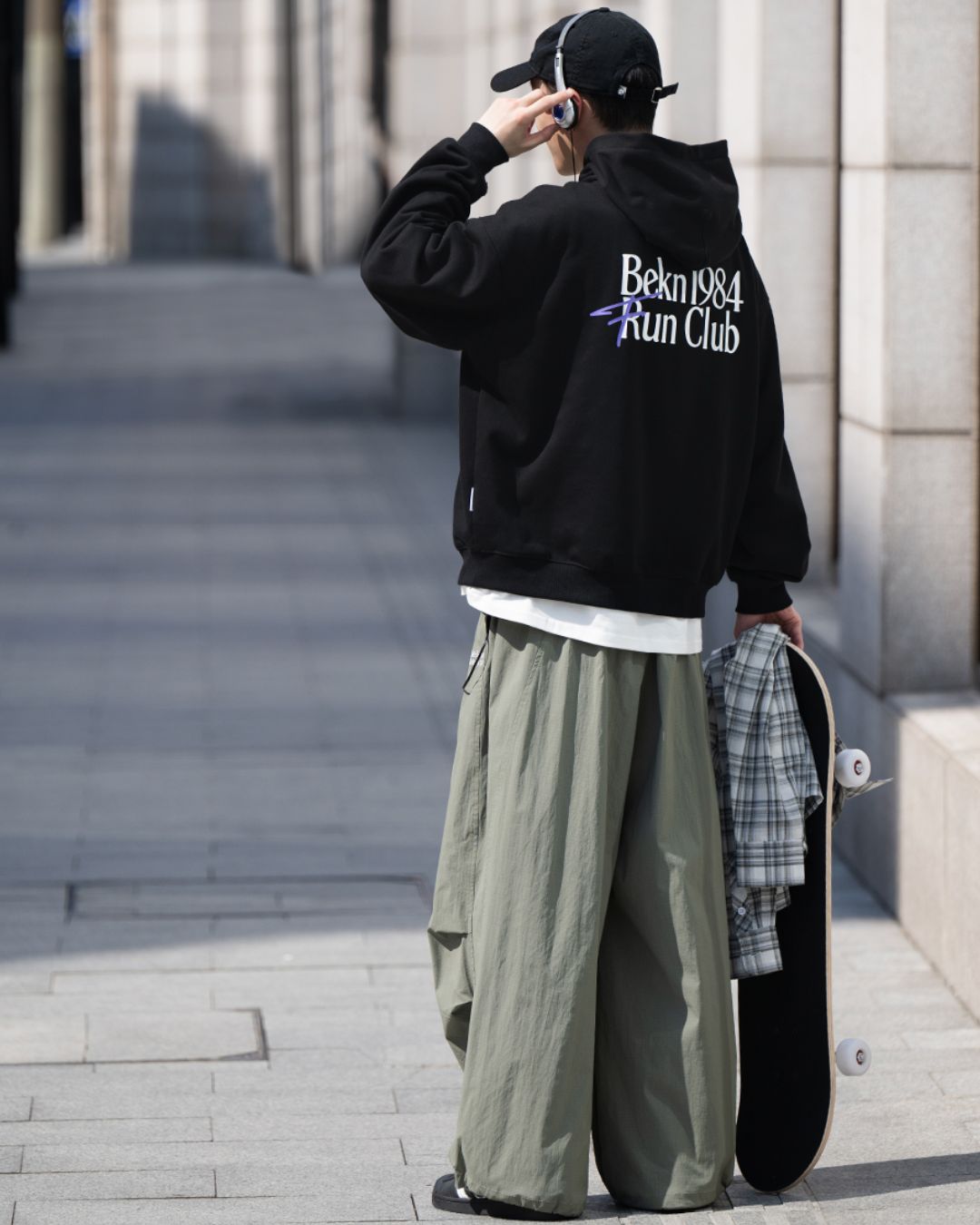 Relaxing Logo Print Hoodie　HD077